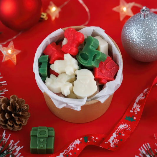 แว็กซ์หอม Christmas Melts ในถ้วยกระดาษคราฟท์ รวมลายคริสต์มาสหลากสีสำหรับละลายในเตาอโรม่า เพิ่มความหอมในบ้าน