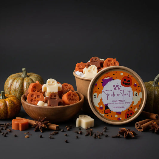แว็กซ์หอม Trick or Treat รูปฟักทองและผีน้อย พร้อมเครื่องเทศซินนามอน โป๊ยกั๊ก และลูกฟักทองตกแต่ง Dalayla