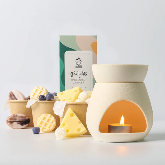 เซ็ต Tasty Treat Bundle แว็กซ์หอม 3 กลิ่นขนม (Minty Coffee, Blueberry Waffles, Caramel Popcorn) พร้อมเตาอโรมาเซรามิก Classic และเทียนทีไลท์ไร้กลิ่น